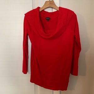 Women’s Torrid Red Sweater 🏰 🌹